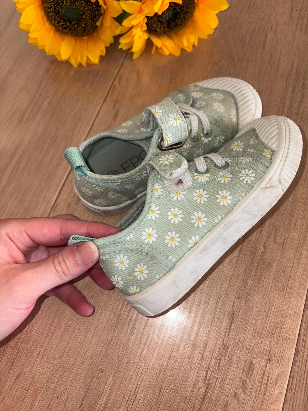 Lichtgroene krabbelsneakers met margrieten FPC maat 25 – photo 3